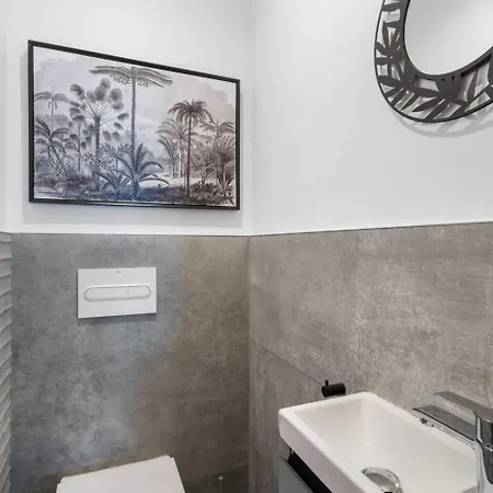 Reva - Plusholidays *